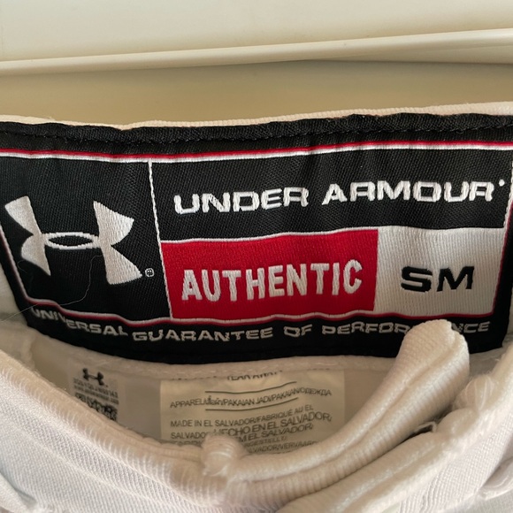 Women’s Under Armour Softball pant - Small - Picture 5 of 5